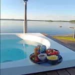 Huvilarannalla