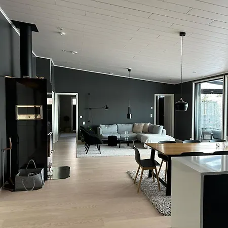 فيلة Huvilarannalla *