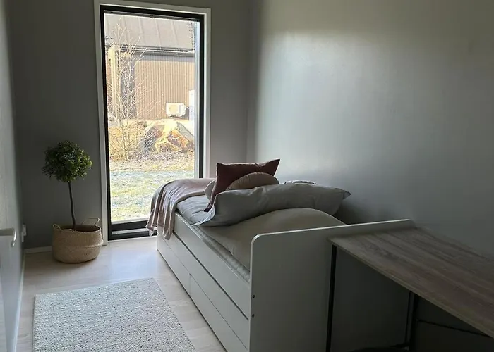 别墅 Huvilarannalla *