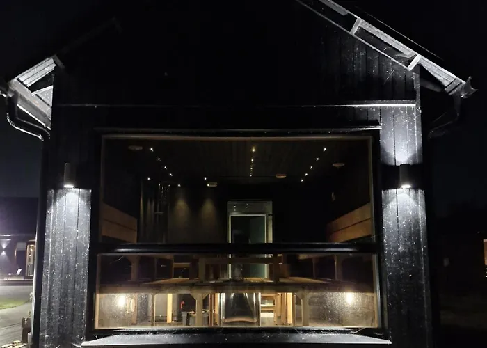 别墅 Huvilarannalla *