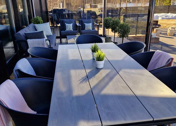 别墅 Huvilarannalla *